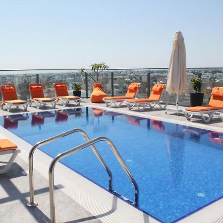 Sky Roof Hotel Nikosia Bagian luar foto